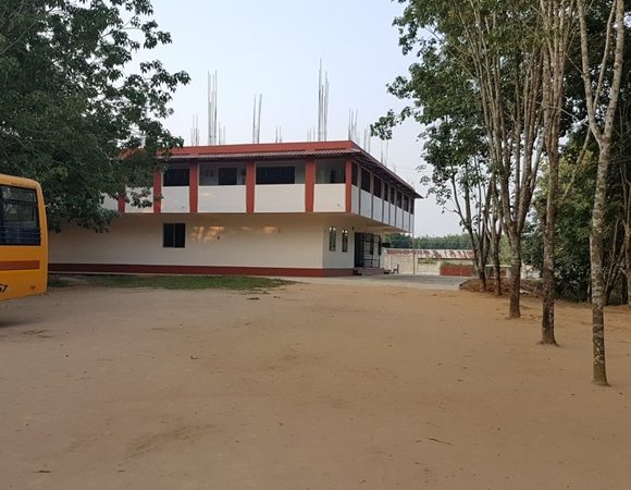 Schulerweiterung in Gokulnagar, Tripura, Indien