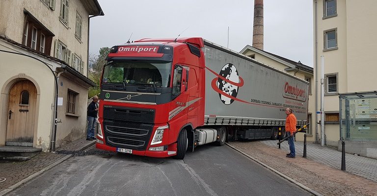 Transport zur Caritas Lucenec in der Slowakei