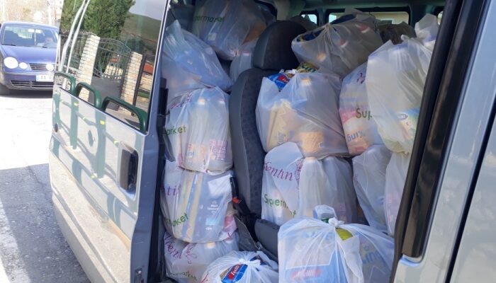 Lebensmittelpakete für 200 Familien