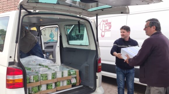 Verteilung der Lebensmittelspende an die ukrainische Bevölkerung